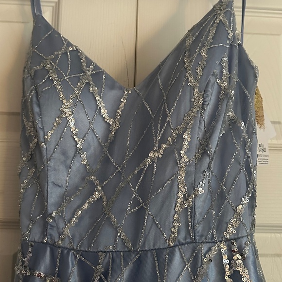 Prom dress light blue with sequins NWT Size 9/10 - Picture 2 of 7